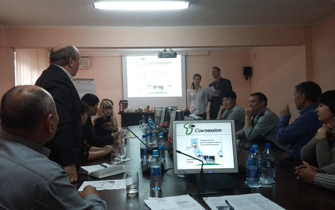 Cownexxion presenting the dairy value chain to stakeholders in East Kazakhstan, OECD programme